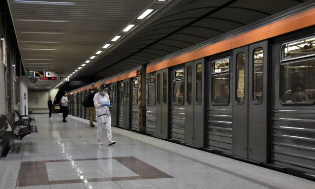 Κορονοϊός: Οι οδηγίες του ΕΟΔΥ - Πώς θα κινούμαστε με τα Μέσα Μαζικής Μεταφοράς