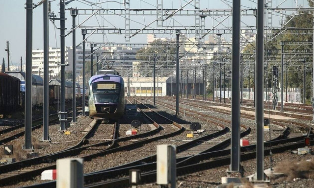 Σε πλήρη λειτουργία ο προαστιακός από τη Δευτέρα- Νέο σύστημα εισιτηρίων για την αποφυγή συνωστισμού