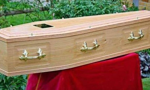 Η χειρότερη αγγελία ever: Δεν πέθανε η γιαγιά και...