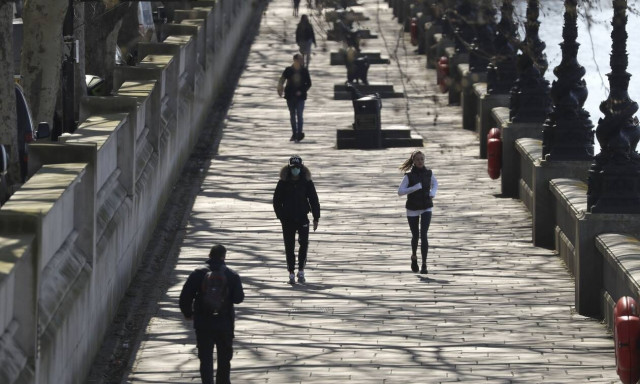 Κορονοϊός - Βρετανία: Ξεπέρασαν τους 28.000 οι θάνατοι - 621 νεκροί σε ένα 24ωρο