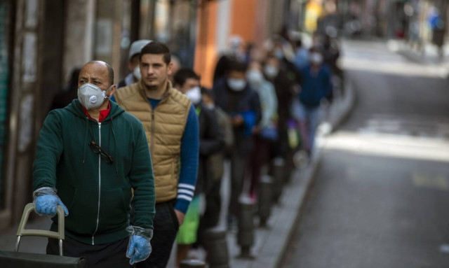 Όλα όσα πρέπει να κάνουμε: Αναλυτικές οδηγίες για υγιεινή χεριών, αποστάσεις και χρήση μάσκας