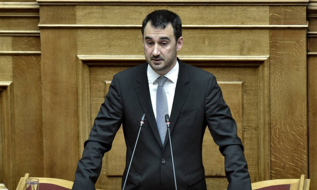 Χαρίτσης: Το βλέποντας και κάνοντας οδηγεί σε πρωτοφανή ύφεση