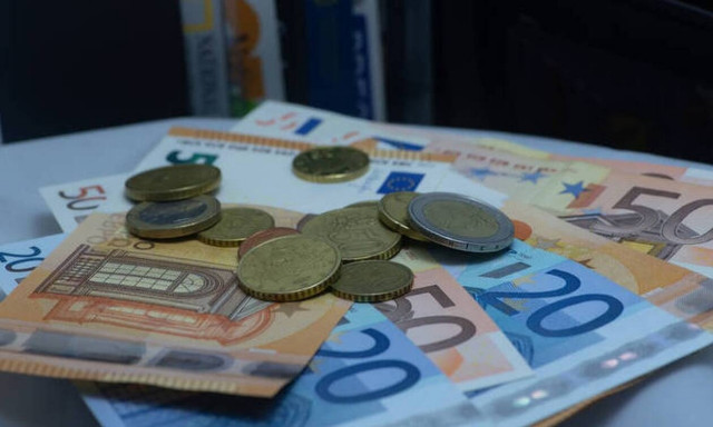 Από 50 έως 12.500 ευρώ οι μηνιαίες δόσεις για την επιστρεπτέα προκαταβολή