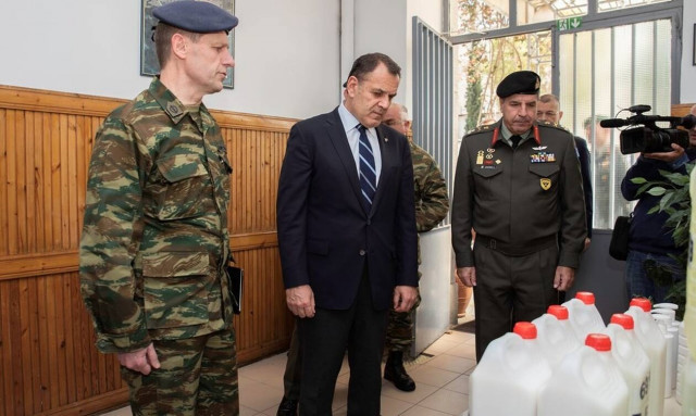 Κορονοϊός: Πώς θωρακίστηκαν οι Ένοπλες Δυνάμεις - Ελάχιστα κρούσματα σε στρατόπεδα και Σχολές