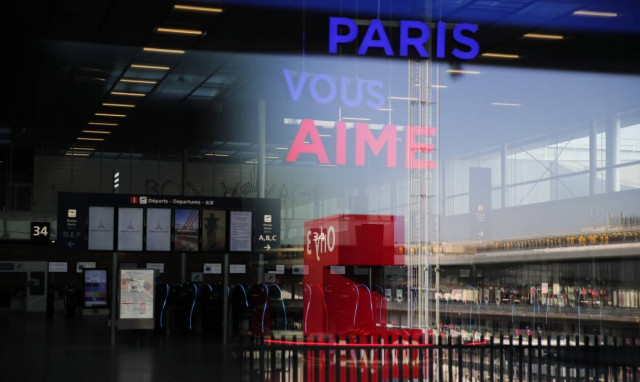 Κορονοϊός Γαλλία: Δεν θα τίθεται σε καραντίνα «κάθε πρόσωπο από την ΕΕ ή τη Βρετανία»