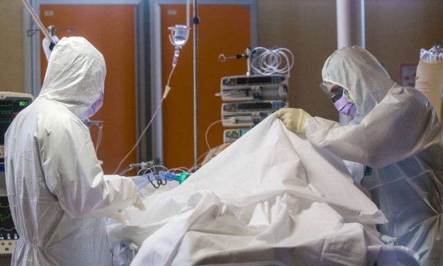 Κορονοϊός: 144 οι νεκροί στην Ελλάδα - Κατέληξε γυναίκα στο ΝΙΜΤΣ