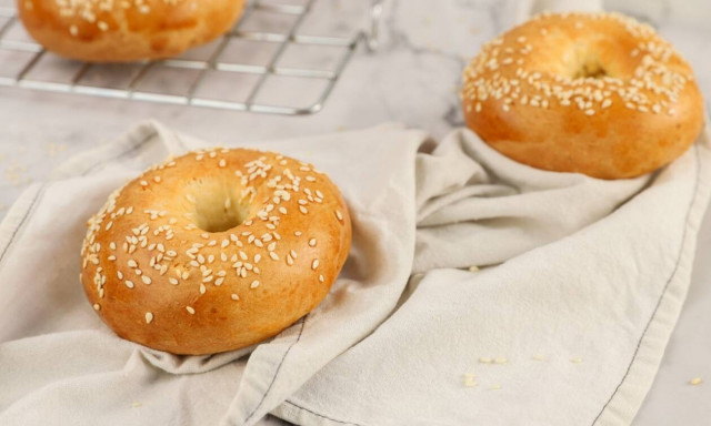 Φτιάξτε γρήγορα και νόστιμα bagels