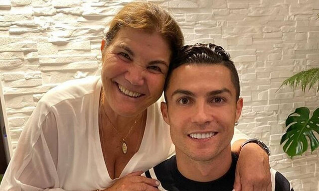 Θα ζηλέψεις: Αυτή την αμαξάρα έκανε δώρο στη μητέρα του ο Κριστιάνο (pics)