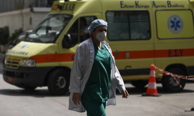 Πέτσας: Προσλαμβάνονται 1.100 άτομα στον ΕΟΔΥ - Ξεκινούν τα διαγνωστικά τεστ