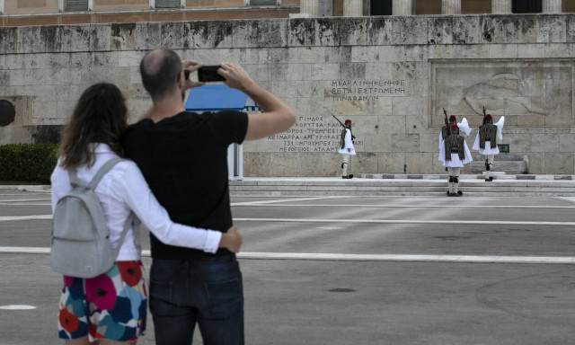 Στη δημιουργία «ασφαλούς ζώνης» τουρισμού αποβλέπουν Ελλάδα, Κύπρος και Ισραήλ 