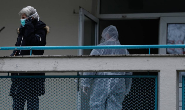 Κορονοϊός: Έτσι υπολογίζονται οι νεκροί της πανδημίας σε κάθε χώρα