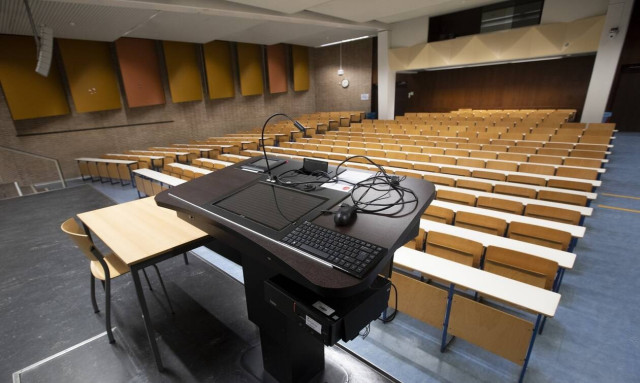 Κορονοϊός Γαλλία: Εταιρεία προτείνει την αγορά λαμπτήρα που και φωτίζει και απολυμαίνει