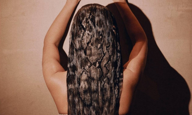 Αυτό είναι το χειρότερο photoshop της Ιστορίας - Ποια το έκανε!