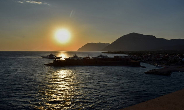 Καιρός - Καλλιάνος: Έρχεται θερμή εισβολή - Πού θα «χτυπήσει» 35άρια η θερμοκρασία