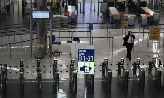 Άρση μέτρων: Πότε αρχίζουν οι εσωτερικές πτήσεις - Το σχέδιο του Μαξίμου ενόψει καλοκαιριού