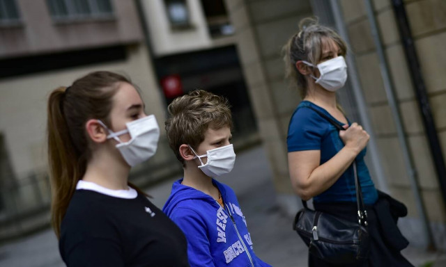 Συναγερμός στους παιδιάτρους: Ερευνούν τη σχέση του κορονοϊού με το σύνδρομο Καβασάκι