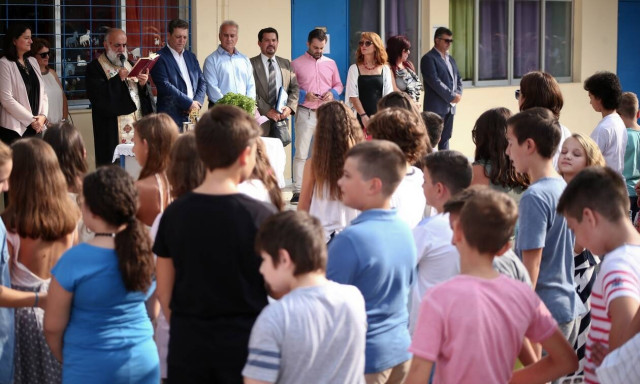 ΣτΕ: Νόμιμη και συνταγματική η προσευχή σε δημοτικά και νηπιαγωγεία 