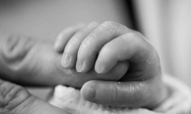 Κορονοϊός Βρετανία: Πάνω από 31.000 θάνατοι - Κατέληξε βρέφος έξι εβδομάδων