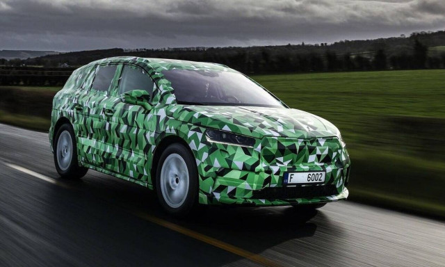 Το Enyaq iV είναι το νέο ηλεκτρικό της Skoda με έως και 306 ίππους και αυτονομία 500 χιλιομέτρων