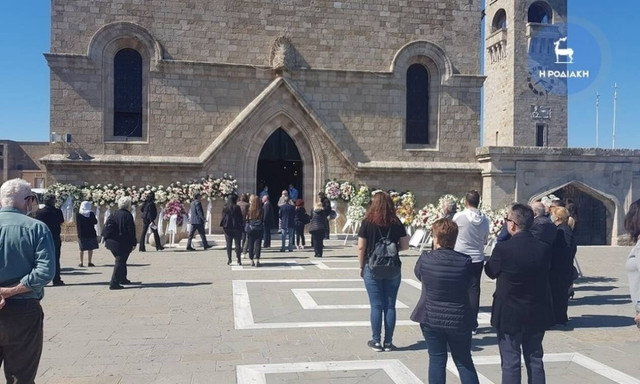 Κηδεία Δημήτρη Κρεμαστινού: Το τελευταίο «αντίο» στον επιστήμονα και πολιτικό (pics+vid)