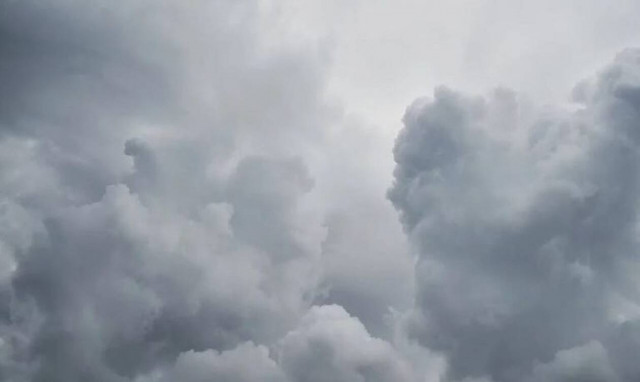 Συγκλονιστικό! Φωτογραφήθηκαν παρέα με έναν άγιο στην Εύβοια