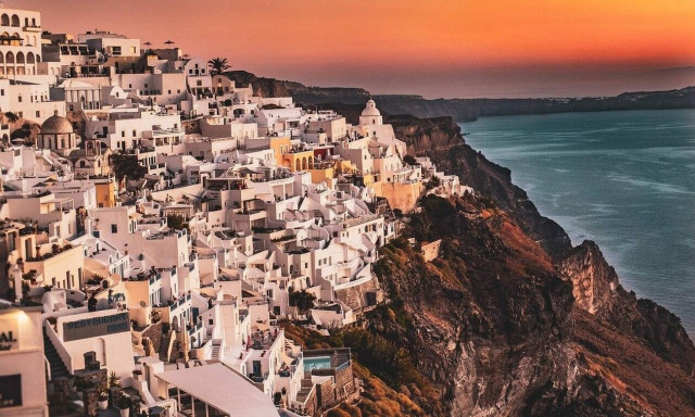 Καλοκαίρι 2020 - Διεθνή ΜΜΕ: «Ξαφνικά πιθανές οι διακοπές στην Ελλάδα»