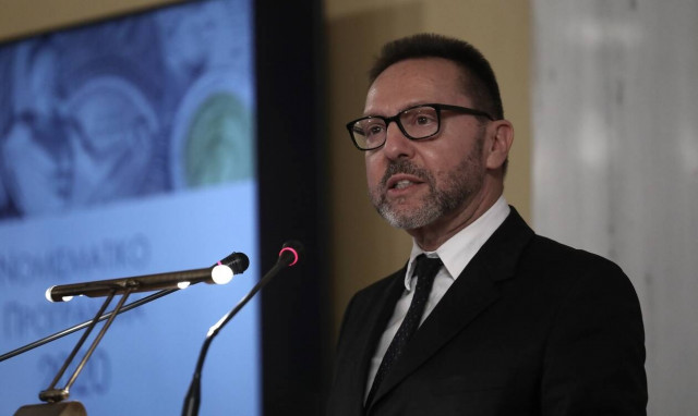 Στουρνάρας: «Ναι» στα ευρωομόλογα - Η κυβέρνηση είναι ικανή και θα συνεχιστεί το success story