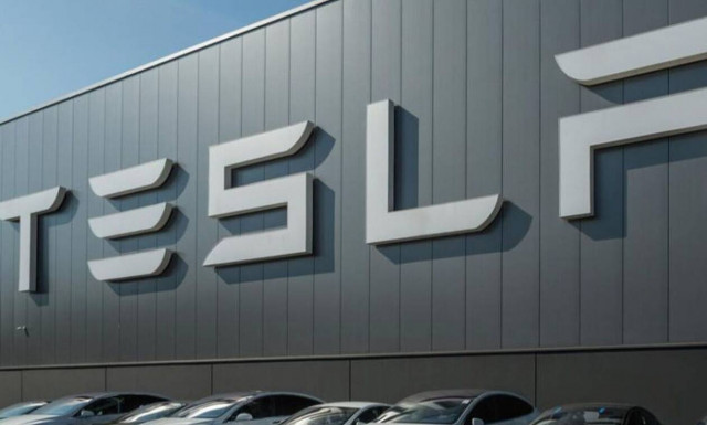 Δείτε πως η Tesla πλουτίζει με τα λεφτά άλλων εταιρειών