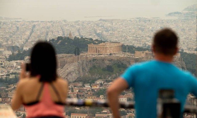 Heat wave with temperatures up to 35C expected in Greece this week
