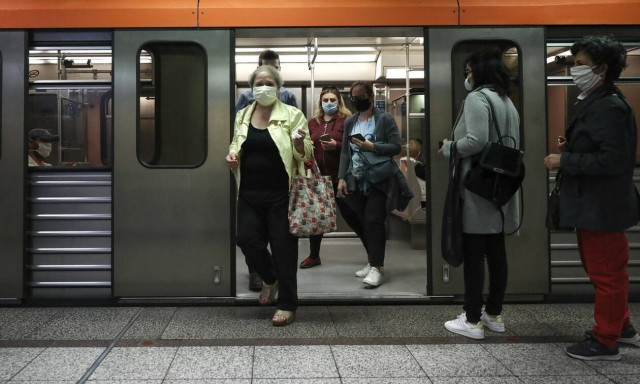 Αλλαγές από σήμερα στα μέσα μεταφοράς: Πυκνώνουν τα δρομολόγια - Υποχρεωτική η χρήση μάσκας