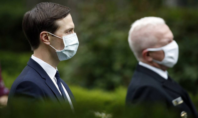 Κορονοϊός ΗΠΑ: Οι εργαζόμενοι στη Δυτική Πτέρυγα του Λευκού Οίκου θα φορούν μάσκες