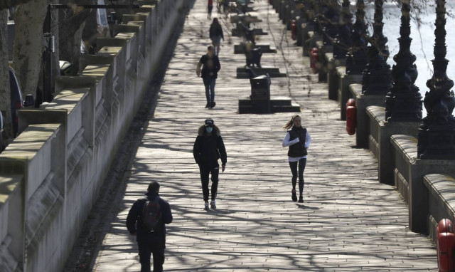 Κορονοϊός - Βρετανία: Ξεπέρασαν τους 32.000 οι νεκροί - 210 νέοι θάνατοι σε ένα 24ωρο