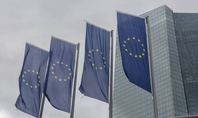 H Ε.Ε. απειλεί να... καθίσει στο σκαμνί τη Γερμανία – Τα επόμενα βήματα στην κόντρα για το QE