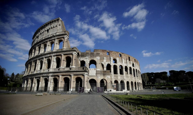 Κορονοϊός - Ιταλία: Ξεπέρασαν τους 30.700 οι νεκροί - Συνεχίζεται η μείωση των νέων κρουσμάτων 