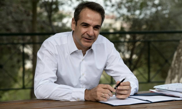 Με ποιους έχει βγει από τα ρούχα του ο Κυριάκος;