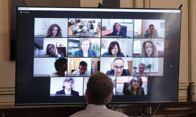 Το «ευχαριστώ» του Μητσοτάκη στους νοσηλευτές: Βγάλατε την Ελλάδα ασπροπρόσωπη