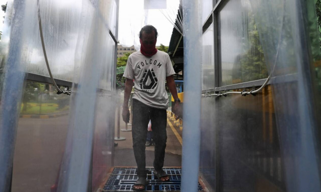 Απίστευτο! Παραβίασες τα μέτρα κατά του κορονοϊού - Σε περιμένει καθαρισμός τουαλέτας