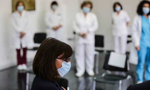 Στον «Ευαγγελισμό» η Σακελλαροπούλου: «Νίκη του Συστήματος Υγείας και των προσώπων που το αποτελούν»