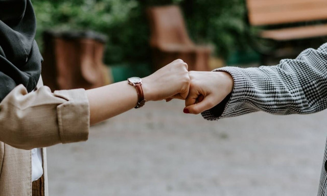 Οικογένεια: Αδέρφια ενωμένα, σπίτια ευτυχισμένα και εν καιρώ πανδημίας