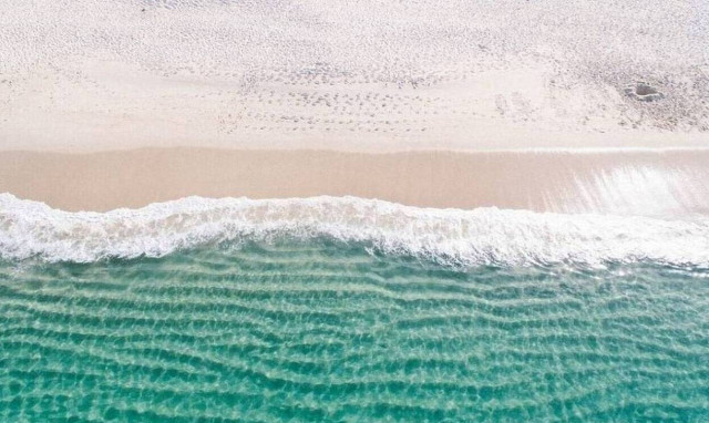 Ο χειρότερος εφιάλτης: Γυναίκα σε καγιάκ κοίταξε στο νερό - «Πάγωσε» με αυτό που είδε (pics)