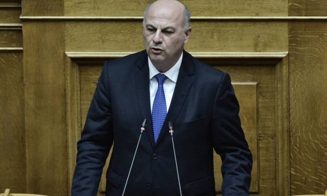 Κόντρα στη Βουλή για την ανάρτηση Σκέρτσου - Ο Τσιάρας στηρίζει τον υφυπουργό 