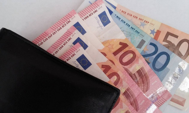 Τέλος στο μειωμένο ενοίκιο και την έκπτωση για πληρωμές στην εφορία