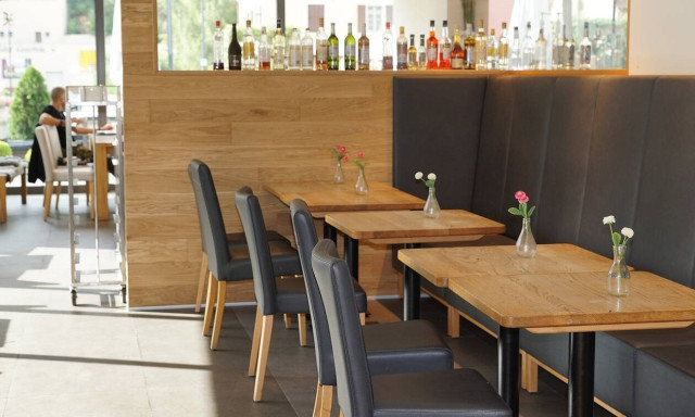 Restaurants, cafes to open for business on May 25