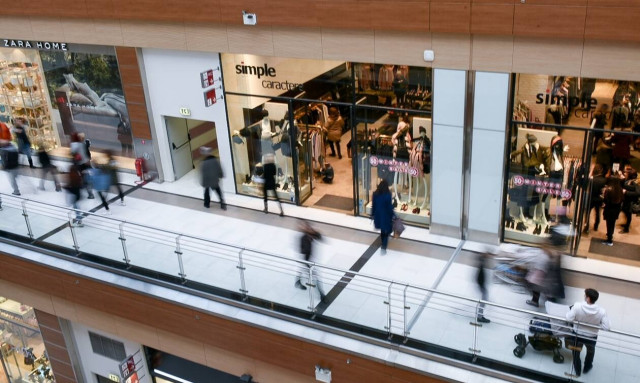 Σήμερα το πλαίσιο λειτουργίας των εμπορικών κέντρων - Ανοίγουν τη Δευτέρα