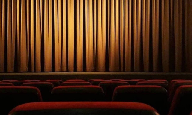 Νεκρός κορυφαίος κωμικός ηθοποιός (pics)