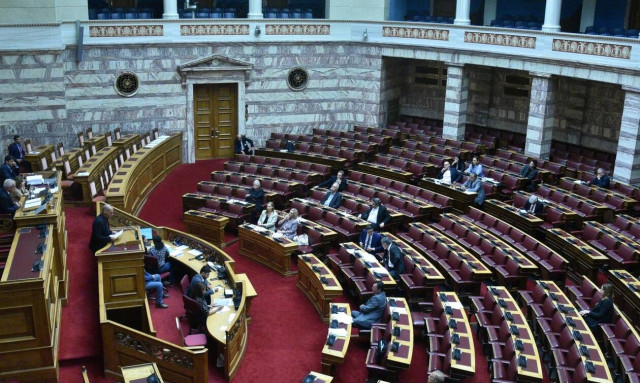 Τέλος στα σενάρια ανασχηματισμού βάζουν κυβερνητικές πηγές