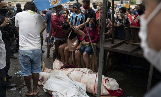 Κορονοϊός: «Μαύρο» ρεκόρ - 15.305 νέα κρούσματα covid-19 σε 24 ώρες!