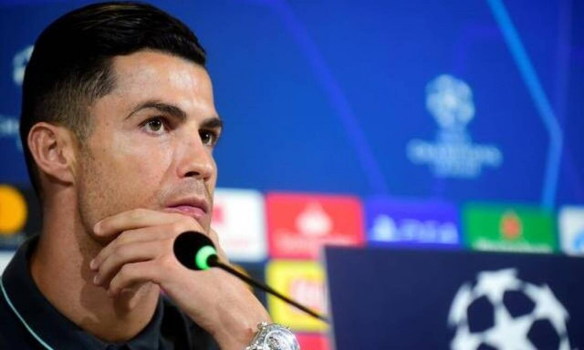 Κριστιάνο Ρονάλντο: Ξεσηκώθηκαν οι θαυμαστές του - Αληθινοί ή... Photoshop οι κοιλιακοί του; (pics)