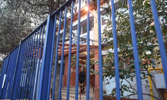 Άρση μέτρων-Σχολεία: Το νέο σενάριο επιστροφής των μαθητών του Δημοτικού στα θρανία