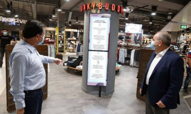 Άρση μέτρων: Αυτοψία Γεωργιάδη και Παπαθανάση σε εμπορικό κέντρο της Αθήνας (pics)